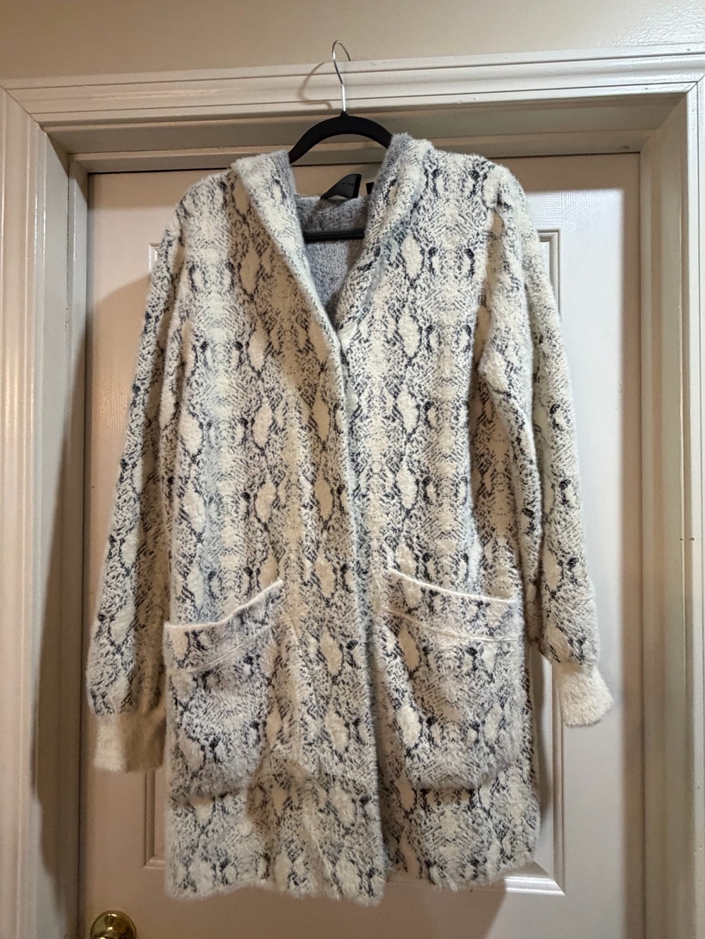 Buckle Cream and Black Hooded Snake-Print Coatigan